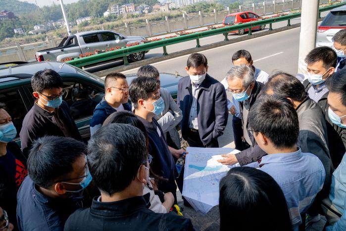 7、長陽抽水蓄能項目預可研現(xiàn)場勘測（楊海青攝）