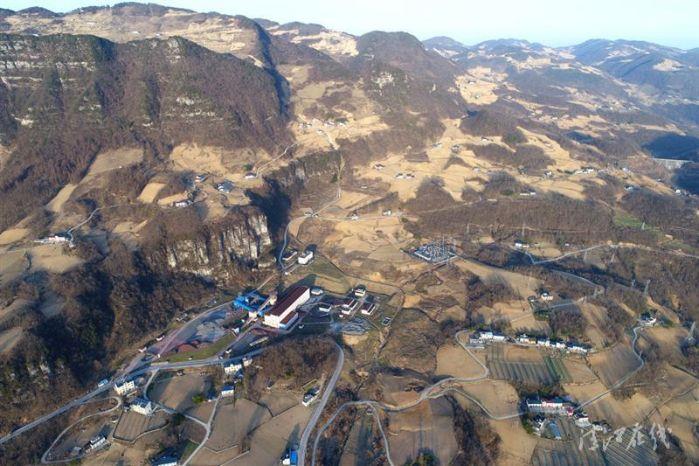 8、火燒坪鄉(xiāng)地貌航拍（郭寒 攝）